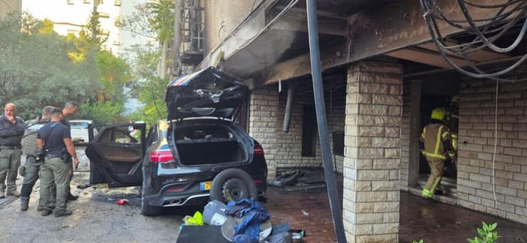  שריפה במבנה מגורים בחיפה, 4 לכודים חולצו