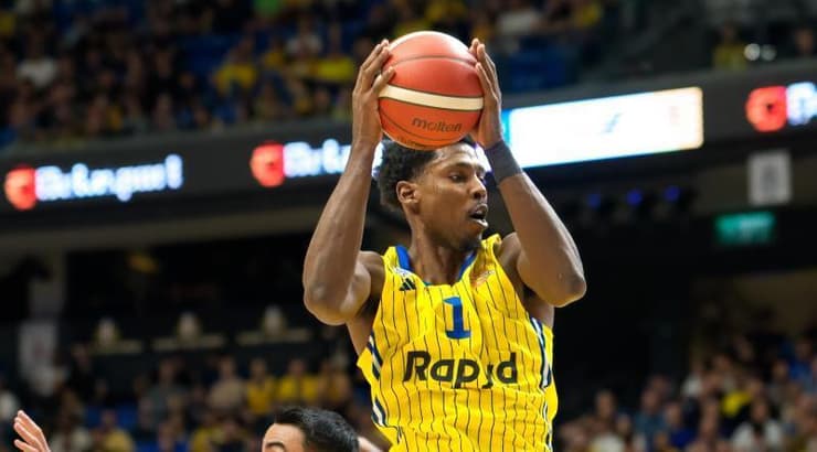 ג'יילן הורד עם הכדור (רועי כפיר) ג'יילן הורד עם הכדור