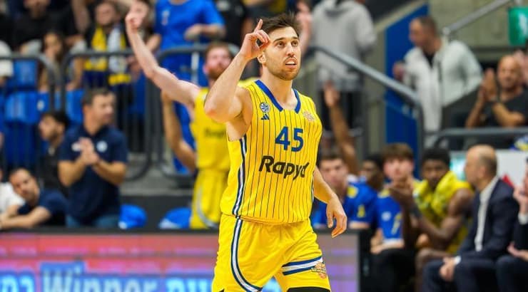 תמיר בלאט חוגג (רועי כפיר) תמיר בלאט חוגג