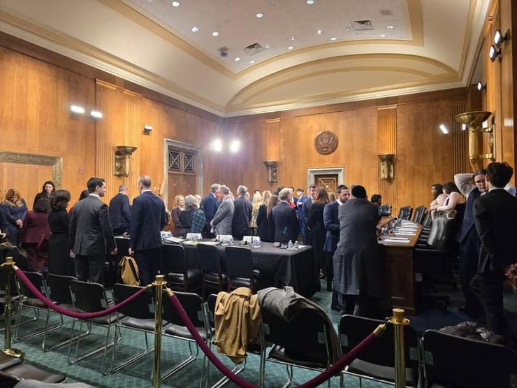 השימוע בסנאט