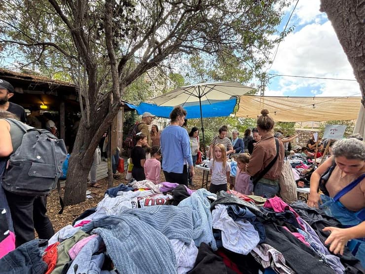 יריד "אמהות לא אוגרות" בגינה הקהילתית במוזיאון הטבע בירושלים    