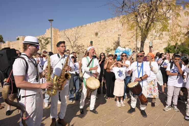 תהלוכה מוזיקלית משער יפו לשער ציון   