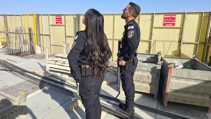 נער בן 15 מתבצר על מנוף בירושלים