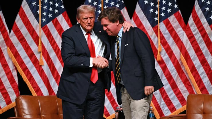 טאקר קרלסון ודונלד טראמפ