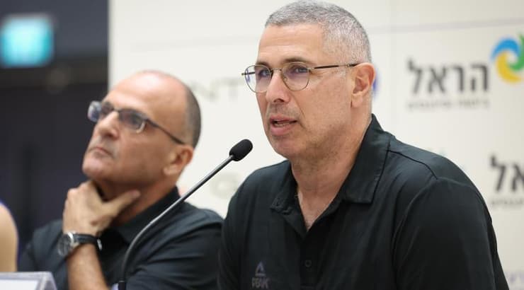 "משאיר אותנו באי ודאות". מוטי דניאל (רדאד ג'בארה) "משאיר אותנו באי ודאות". מוטי דניאל