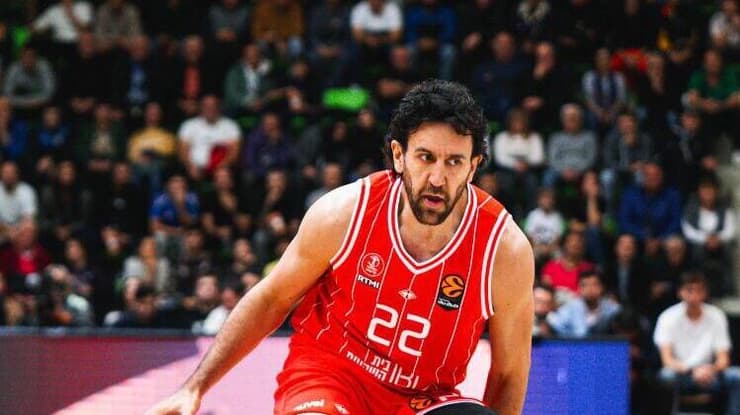 "כל שחקן באירופה יכול להאמין עכשיו שהוא יכול לקבל חוזה כמו שלי". מיציץ' (צילום: הפועל ת"א) הפועל ת"א ואסיליה מיציץ' - ריאל מדריד