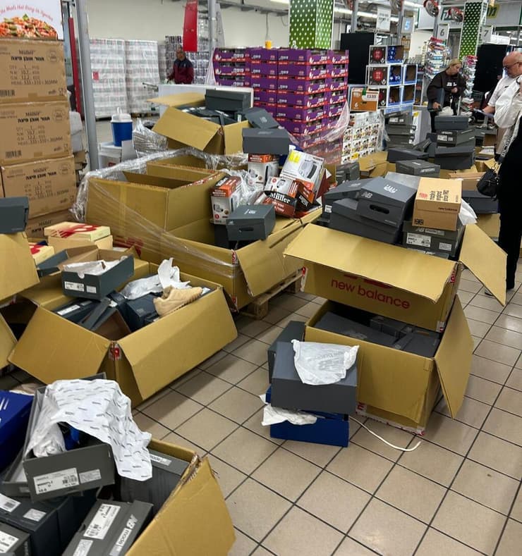 נעלי ניו באלאנס במחסני השוק