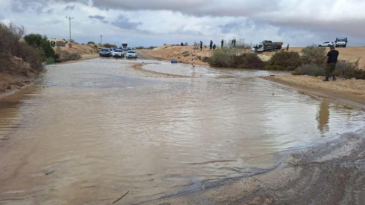 כביש 22 חסום לתנועה בשל שיטפון מאילנה קוריאל