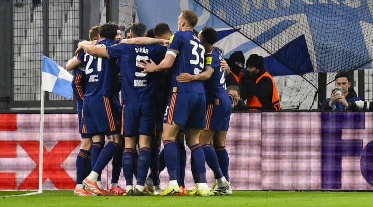 שחקני ניוקאסל חוגגים