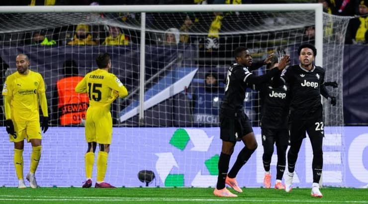 ווסטון מקני חוגג עם שחקני יובנטוס