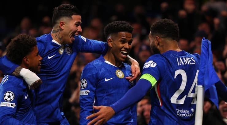 שחקני צ׳לסי מאושרים