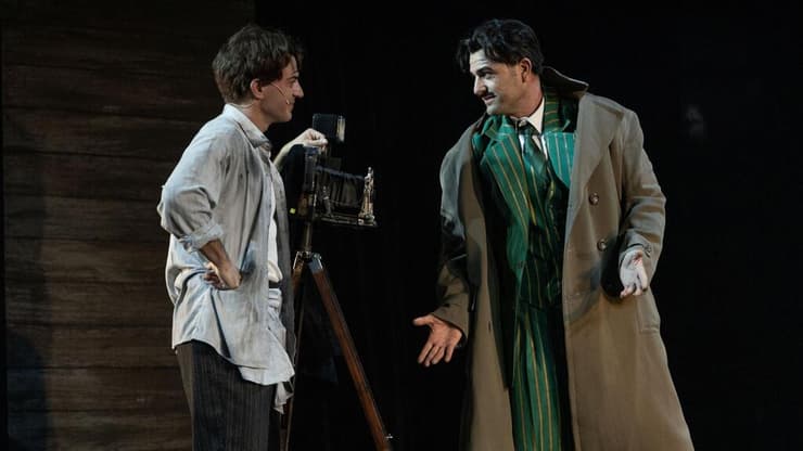 מתוך "זינגר" בקאמרי