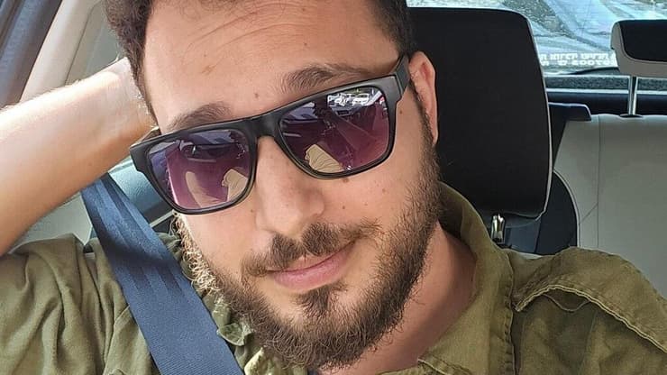 אודי פלג, תושב תל אביב