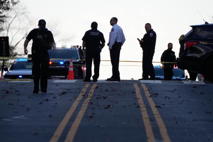 2 חיילי המשמר הלאומי נורו ליד הבית הלבן