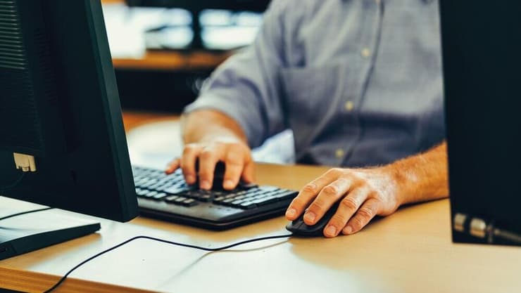 עבודה בהייטק (צילום: shutterstock) עבודה בהייטק