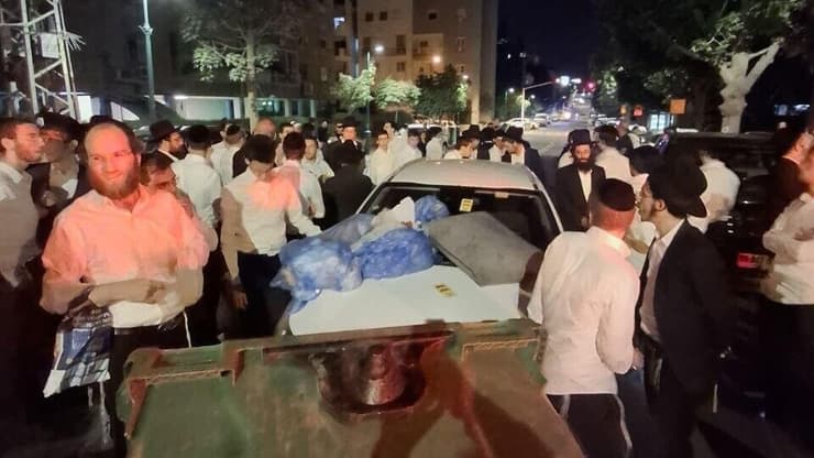 חרדים קיצונים מתפרעים ברמת גן בעקבות ניסיון מעצר עריק