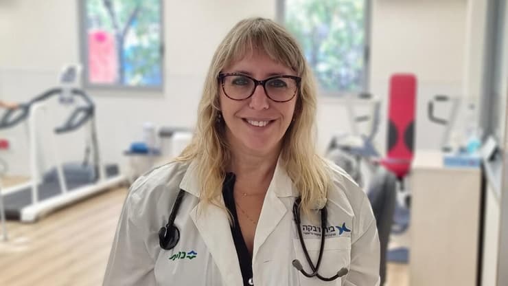 ד"ר אליאנה פראן, רופאה גריאטרית המבצעת ייעוץ אונליין ומנהלת אשפוז יום שיקומי במרכז הרפואי בית רבקה (באדיבות המרכז הרפואי שיקומי-גריאטרי בית רבקה) ד"ר אליאנה פראן, רופאה גריאטרית המבצעת ייעוץ אונליין במרכז הרפואי בית רבקה,