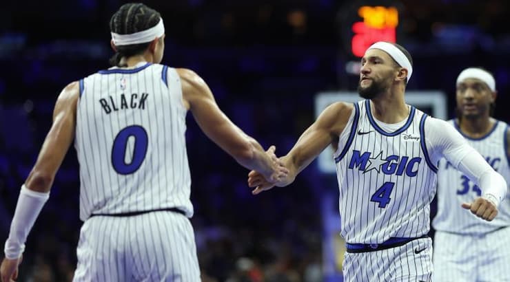 שחקני אורלנדו חוגגים