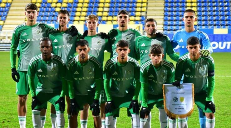 קבוצת הנוער של מכבי חיפה (באדיבות המועדון) קבוצת הנוער של מכבי חיפה