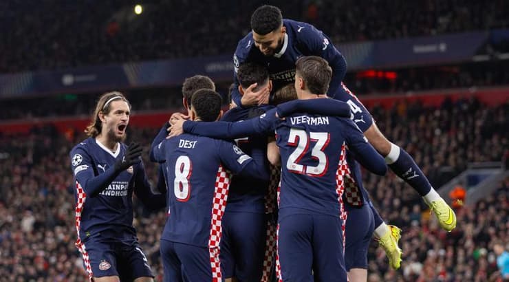 שחקני איינדהובן בטירוף