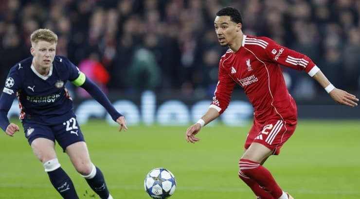 הוגו אקיטיקה בפעולה