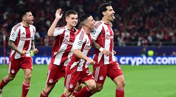 שחקני אולימפיאקוס מאושרים