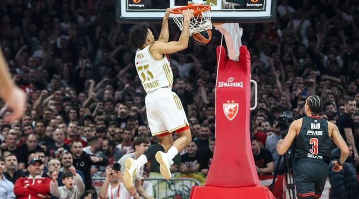 ג'ורדן נוורה מטביע (IMAGO) ג'ורדן נוורה מטביע