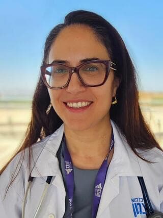 ד"ר היבא אבו זיאד, מנהלת היחידה למחלות זיהומיות ומניעת זיהומים במרכז הרפואי צפון (פוריה)