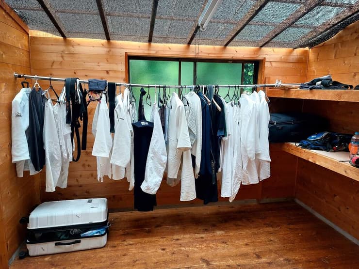 חליפות האימונים מתאווררות 