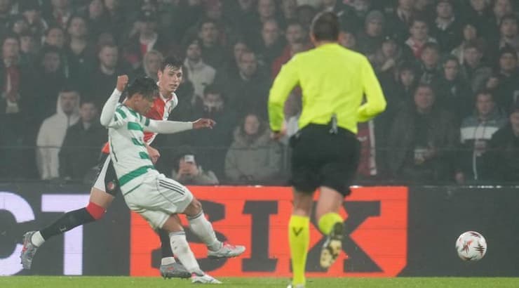 ראו הטאטה בועט לרשת