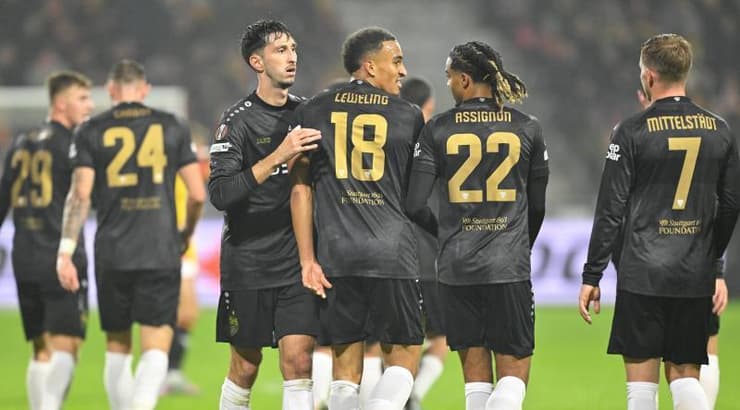 שחקני שטוטגרט חוגגים