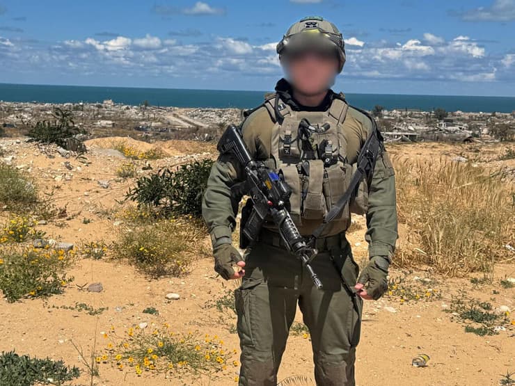 "כתבתי לכולם: 'תהיו חזקים'". אל"ם ע' (צילום: דו"צ) אל"ם ע', מפקד בית הספר לרפואה, צה"ל