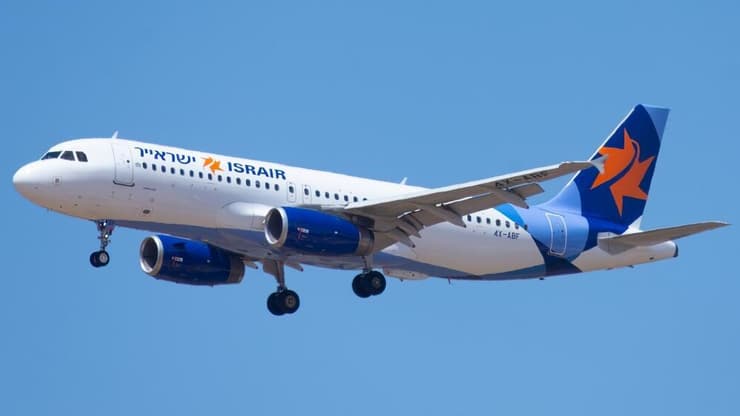 ישראייר, ממשיכה להתייקר (צילום: Ronen Fefer / shutterstock) מטוס של חברת ישראייר. החברה החלה במהלך שבסופו תפעיל גם מטוןסים רחבי גוף