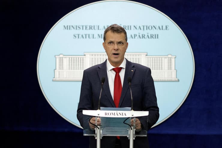 ייונוץ מושטאנו