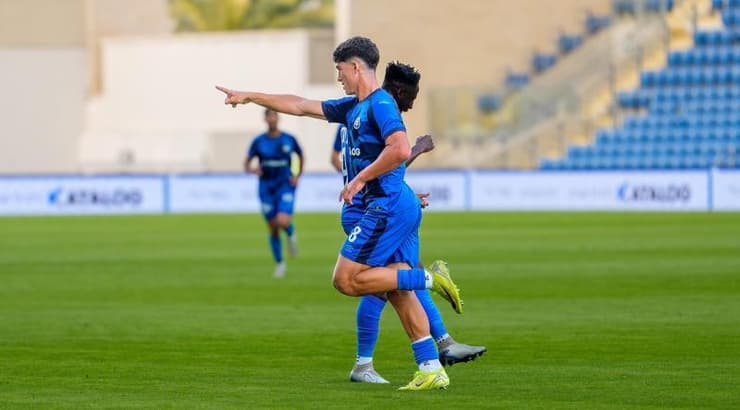 ניב יהושע רץ לחגוג