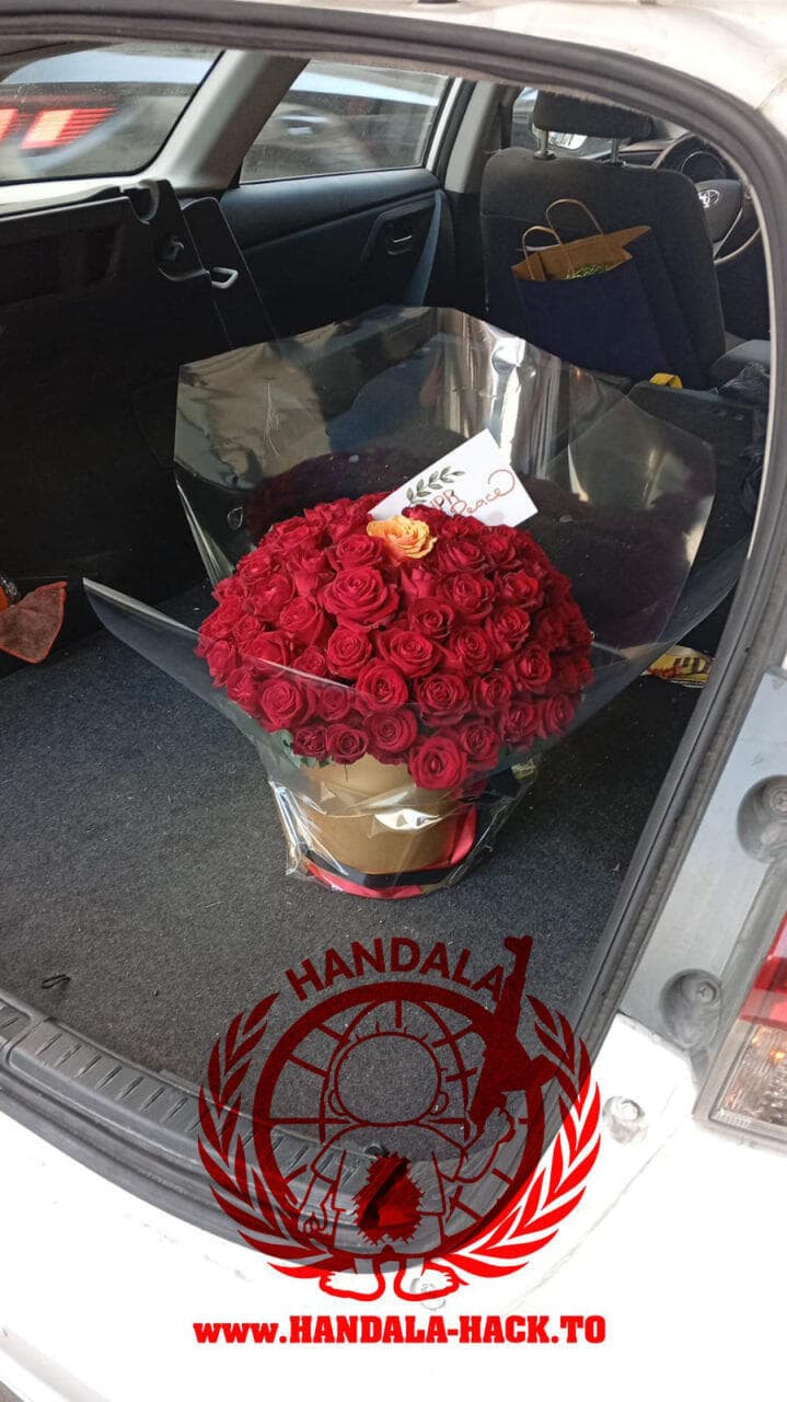 פרחים שקיבל "מדען גרעין" ישראלי מאיראן