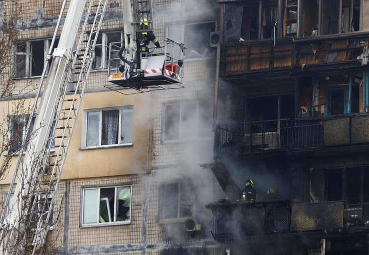הרס בעקבות מתקפה של רוסיה על קייב אוקראינה