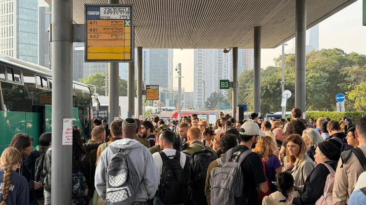 עומס חריג בתחנת רכבת 