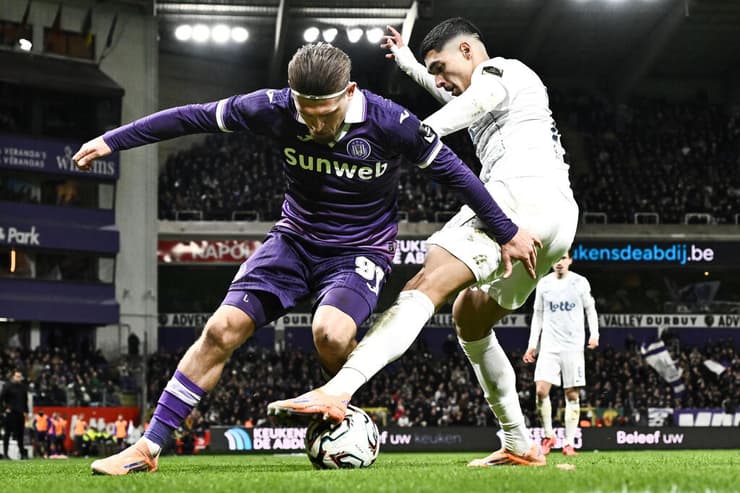 סן ז'ילואז ענאן חלאילי אנגרלכט אדריאנו ברטצ'יני 