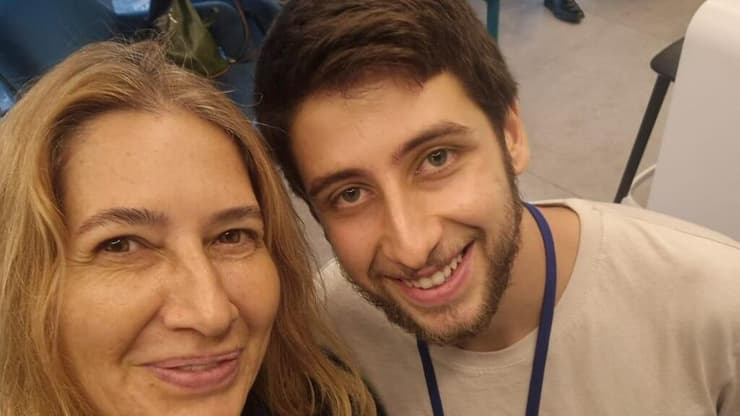 אביב שושן ואימו, חני (פרטי) אביב שושן ואימו, חני