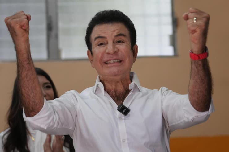 ה"אאוטסיידר" נסראללה. בן להורים לבנונים (צילום: AP Photo/Moises Castillo) בחירות הונדורס מועמד סלבדור נסראללה