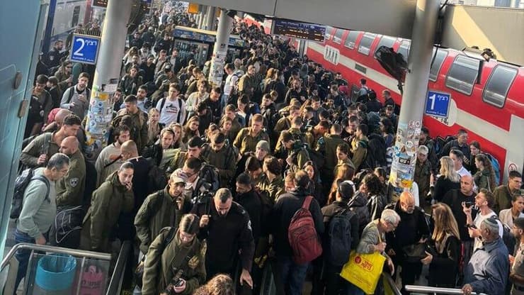 עומס חריג בתחנת רכבת ההגנה 