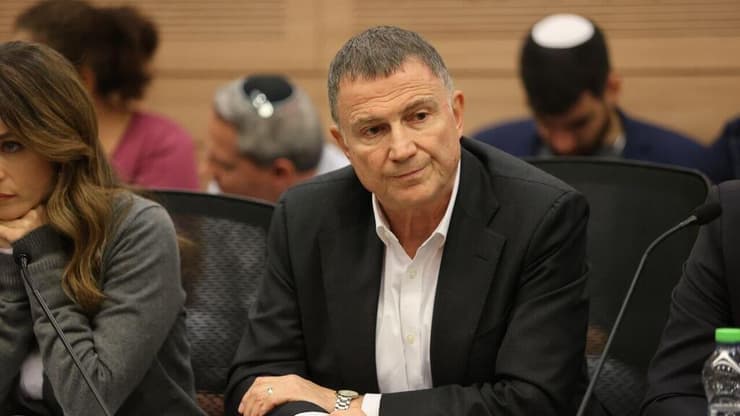 אדלשטיין. "יולי, דווקא אתה, שהיית אסיר ציון ונכלאת בגלל אמונתך - אתה הראשון שצריך להתקומם ולמחות נגד רדיפה וכליאה" (צילום: אלכס קולומויסקי) ועדת החוץ והביטחון
