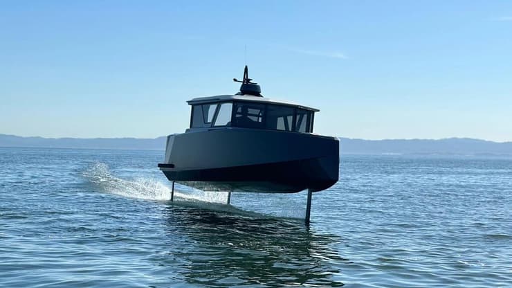 הסירה/ספינה המרחפת N30