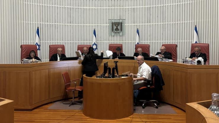 בג"ץ ידון שוב בסמכויות שר המשפטים (צילום: גיל יוחנן ) דיון בעתירות בנושא סיום כהונת גלי בהרב-מיארה מתפקיד היועמש"ית בבית המשפט העליון