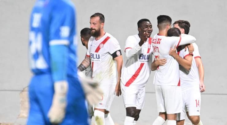 שחקני הפועל נוף הגליל מאושרים