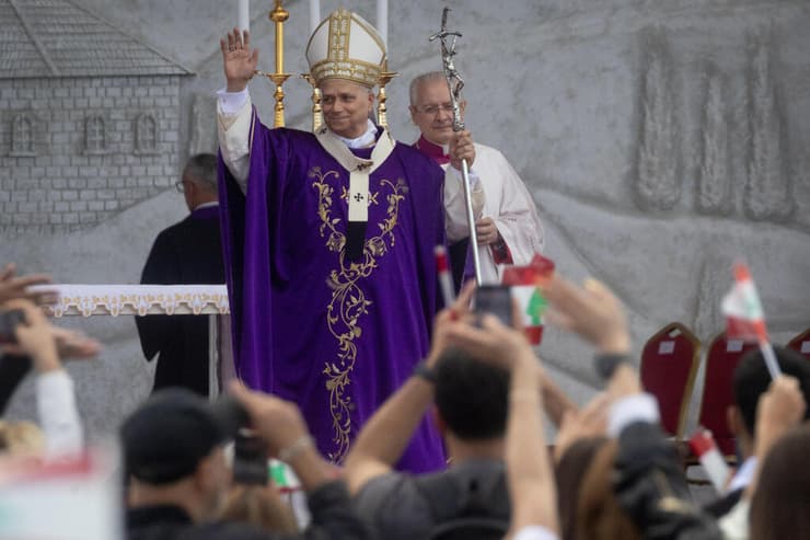 האפיפיור בביירות (צילום: Chris McGrath/Getty Images) האפיפיור לאו ב אזור נמל ביירות לבנון