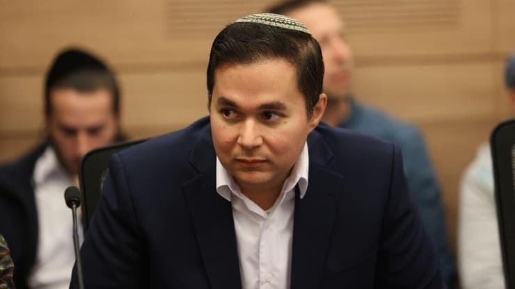 הח"כ מהליכוד ביקר, היו"ר תקף: "לא יודע מה המפלגה הבאה שלך" (צילום: אלכס קולומויסקי) ח"כ דן אילוז בוועדת חוץ וביטחון בכנסת - דיון בנושא חוק הגיוס