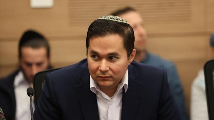 "נתניהו חושב שהציבור מטומטם". ח"כ אילוז (צילום: אלכס קולומויסקי) ח"כ דן אילוז בוועדת חוץ וביטחון בכנסת - דיון בנושא חוק הגיוס