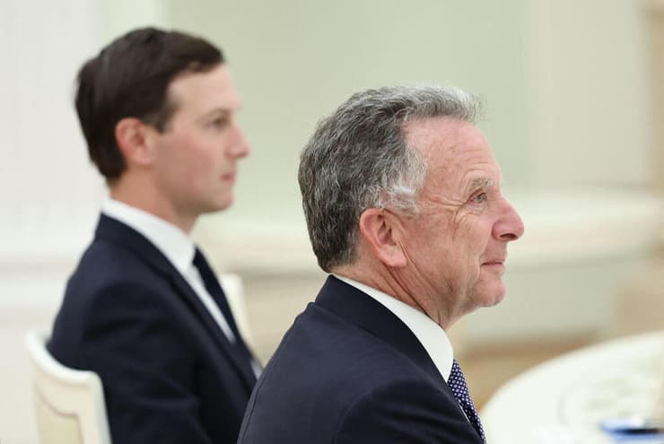 נשיא רוסיה פוטין נפגש עם שליחי ניא ארה"ב טראמפ וויטקוף ו קושנר בקרמלין למו"מ על סיום המלחמה ב אוקראינה